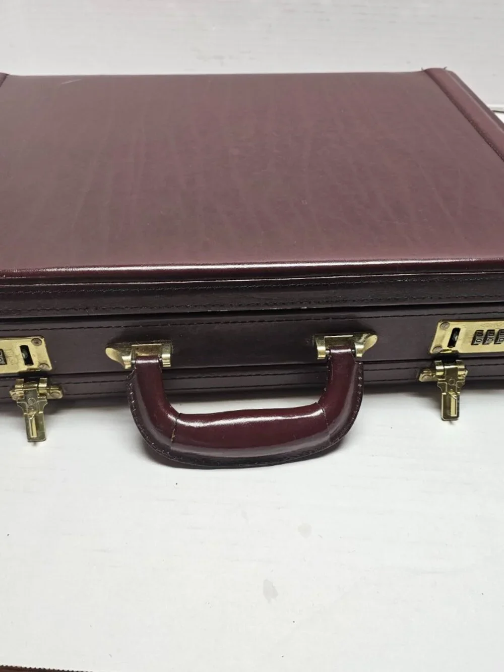 Brown leather Attache Briefcase Bag Jourdon Lock Hard Ware Gold Metallic Brase